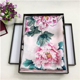 真絲圍巾怎么洗&mdash;&mdash;真絲圍巾、真絲絲巾、圍巾品牌