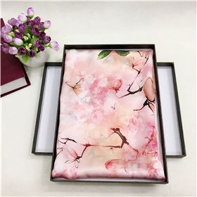 圍巾的拼音&mdash;&mdash;真絲圍巾。真絲絲巾、圍巾定制。