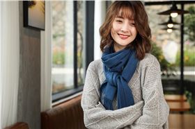 羊絨圍巾該如何搭配&mdash;&mdash;羊絨圍巾、羊毛圍巾