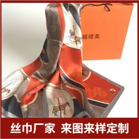 絲巾有些什么款式、絲巾、真絲絲巾、