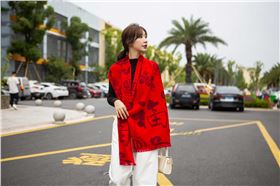 圍巾的各種圍法-真絲圍巾，真絲絲巾，羊絨圍巾