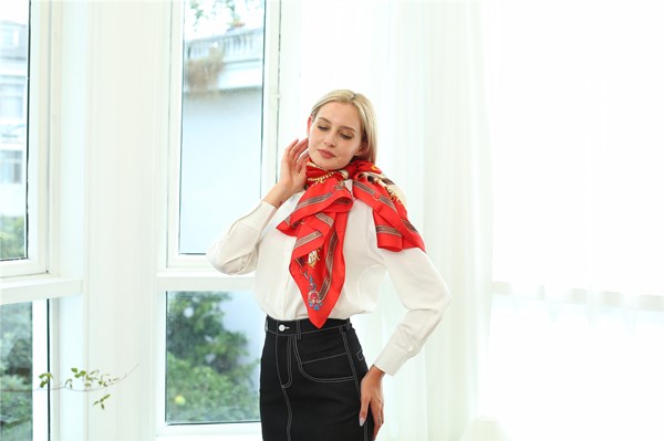 圍巾什么材質的好 圍巾什么材質的好