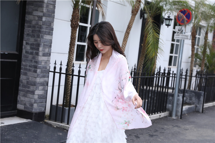 真絲絲巾廠家批發