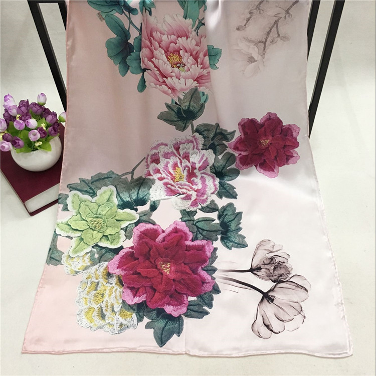 粉色真絲絲巾 粉色真絲絲巾