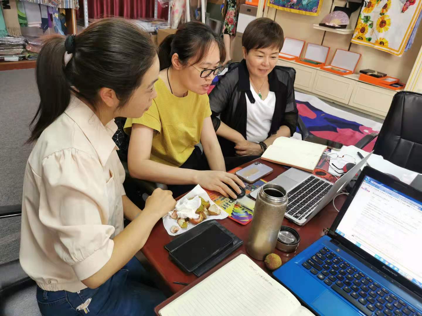 禮品圍巾定制 禮品圍巾定制