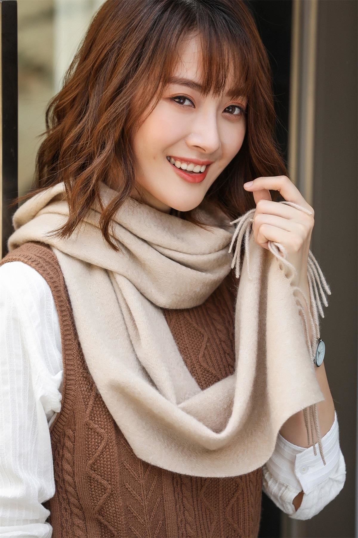 羊絨圍巾該如何搭配&mdash;&mdash;羊絨圍巾、羊毛圍巾