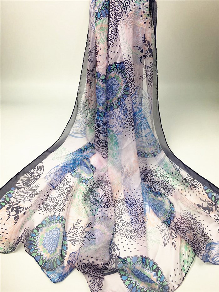 新款花好月圓系列仿真絲圍巾青色 新款花好月圓系列仿真絲圍巾青色