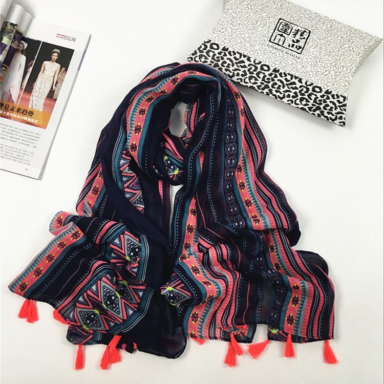 幾何條紋巴厘紗圍巾 幾何條紋巴厘紗圍巾