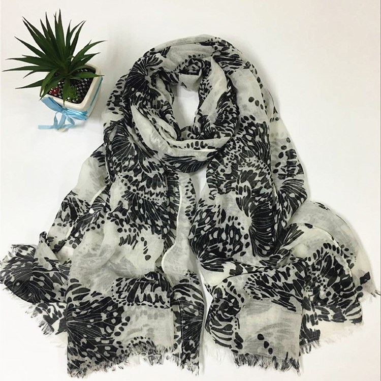 蝴蝶款巴厘紗圍巾杏色 蝴蝶款巴厘紗圍巾杏色