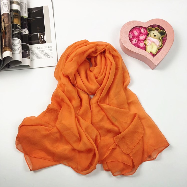 純色仿真絲絲巾橙色 純色仿真絲絲巾橙色