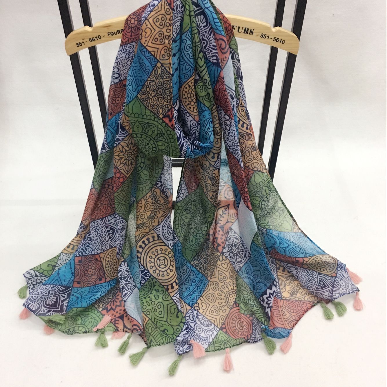 春秋季新款格子女韓國巴厘紗防曬軟輕薄巴厘紗圍巾披肩沙灘巾 春秋季新款格子女韓國巴厘紗防曬軟輕薄巴厘紗圍巾披肩沙灘巾