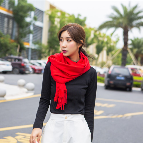 圍巾的各種圍法-真絲圍巾，真絲絲巾，羊絨圍巾